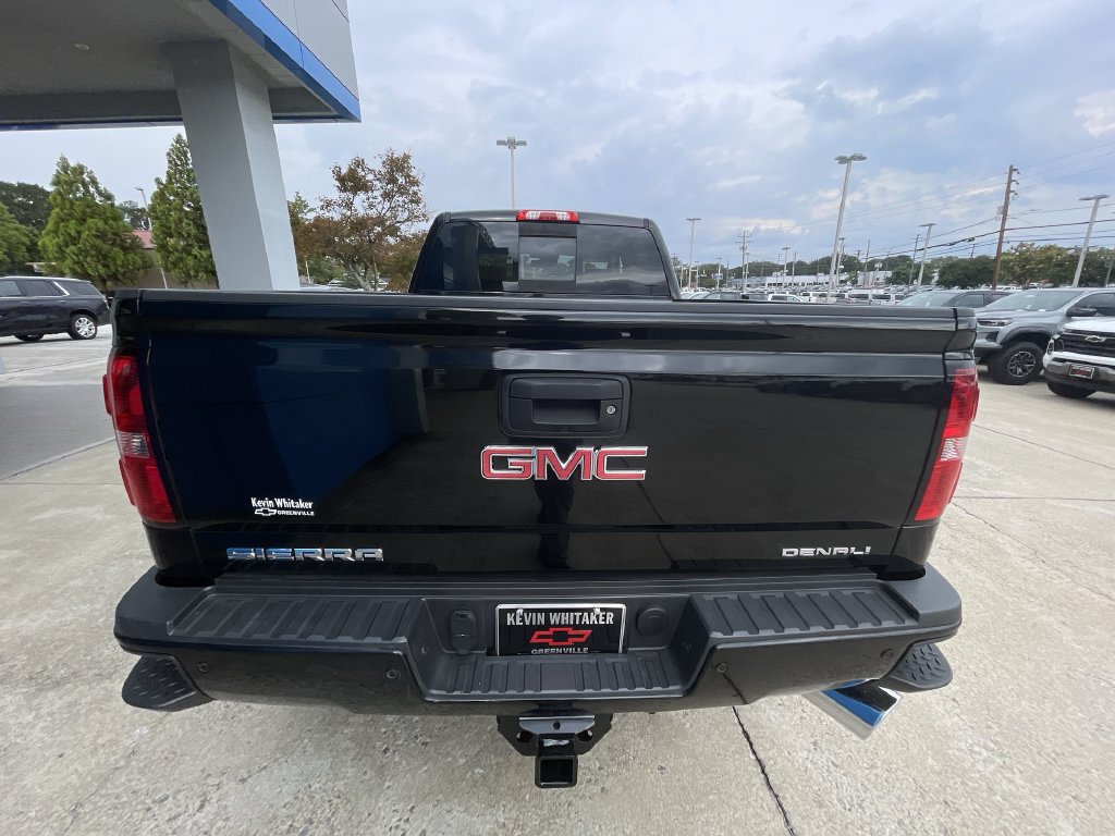 Certified 2015 GMC Sierra 2500 Denali w/ Duramax Plus Package AWD/4WD image 24