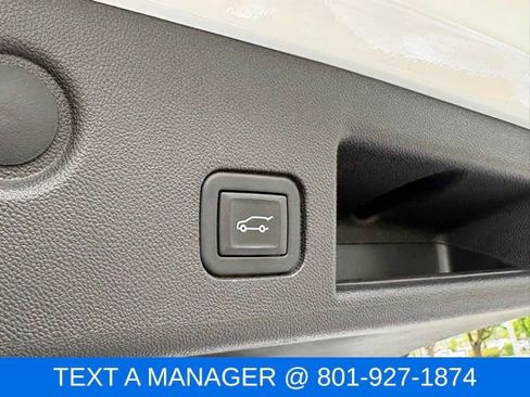 Used 2024 Chevrolet Equinox LT AWD/4WD image 12