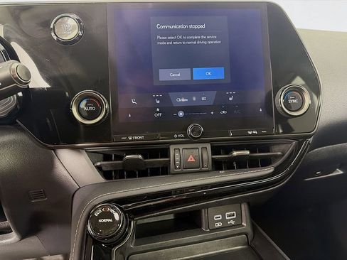 Used 2022 Lexus NX 250 FWD w/ Towing Package (2000 Lbs) image 19