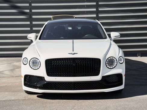 Used 2024 Bentley Flying Spur S V8 image 10