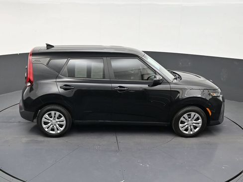 Used 2021 Kia Soul LX FWD image 17