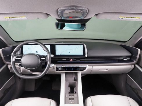 Used 2024 Hyundai Ioniq 6 SEL image 3