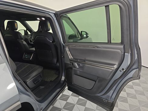 Used 2023 Rivian R1S Adventure AWD/4WD image 19
