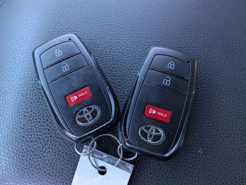 Used 2024 Toyota Tacoma TRD Off-Road image 28