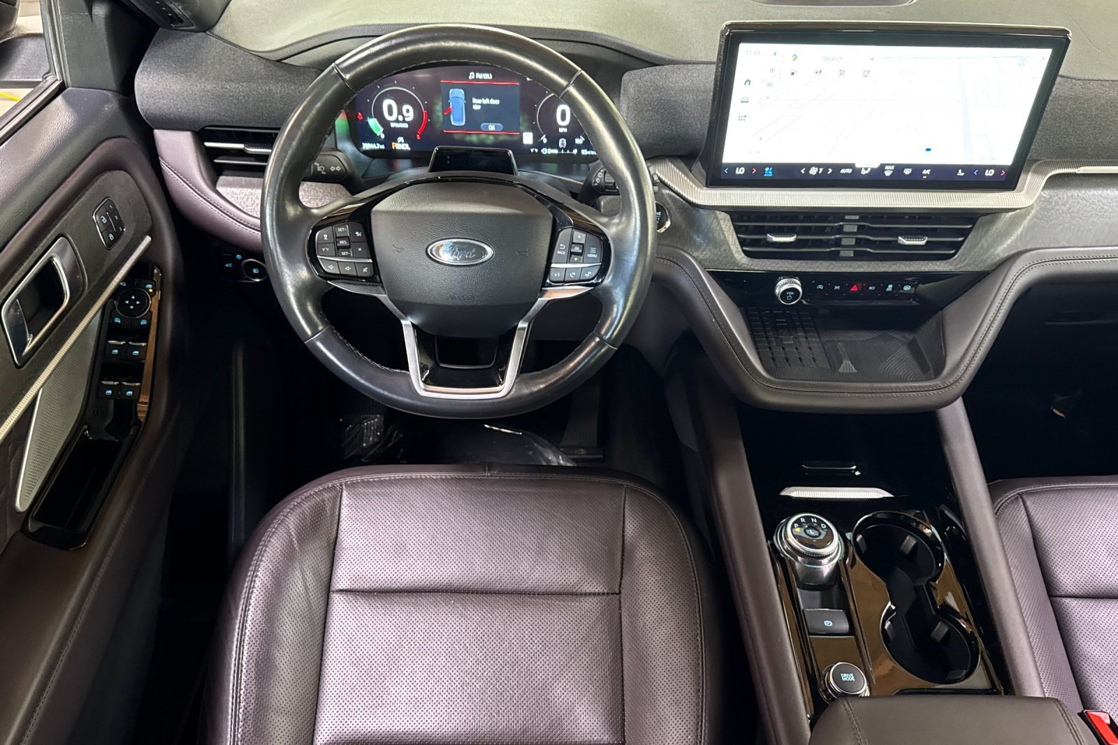 Used 2025 Ford Explorer Platinum w/ LUX Leather Package AWD/4WD image 31