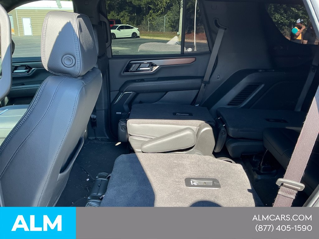 Used 2026 GMC Yukon Denali w/ Sun & Power Step Package AWD/4WD image 6