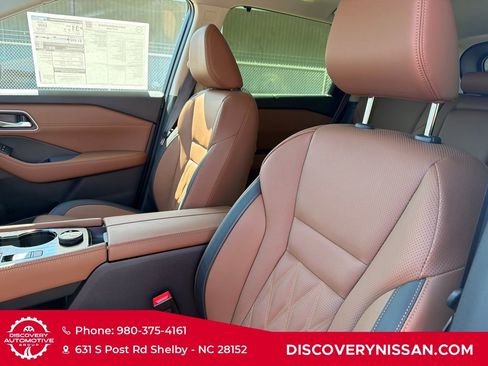 New 2026 Nissan Rogue Platinum AWD/4WD image 14