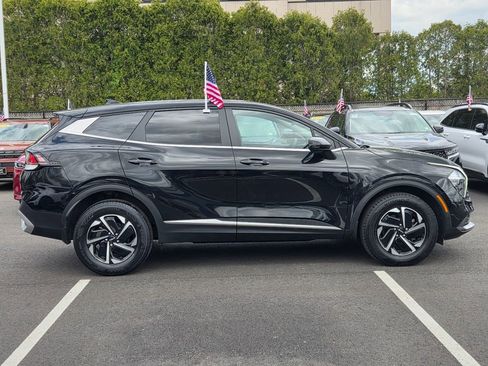Used 2023 Kia Sportage LX AWD/4WD image 3