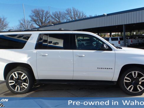Used 2019 Chevrolet Suburban Premier image 6