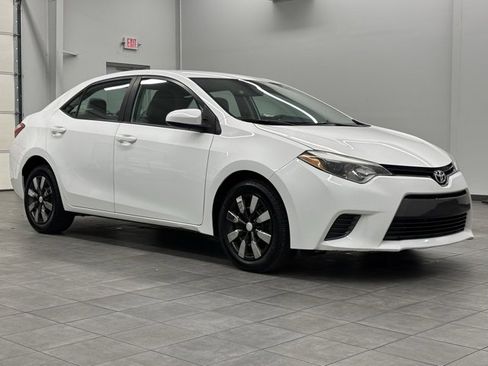 Used 2015 Toyota Corolla LE image 1