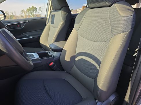 Used 2024 Toyota RAV4 LE image 15