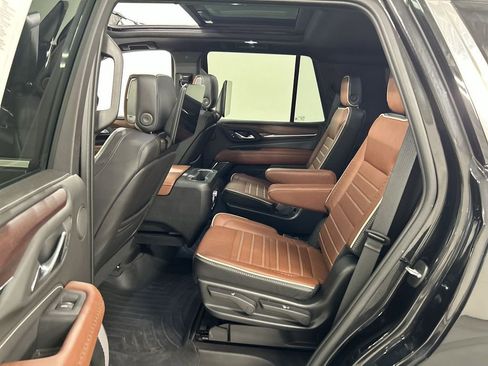 Used 2023 GMC Yukon Denali Ultimate AWD/4WD image 20