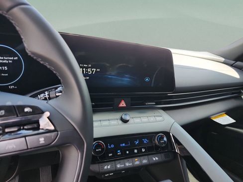New 2026 Hyundai Elantra Limited FWD image 11