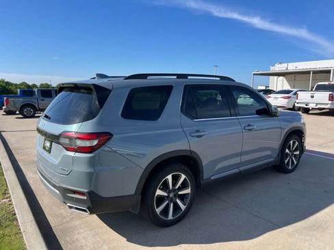 Used 2023 Honda Pilot Elite image 6
