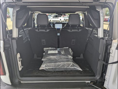 Used 2025 Ford Bronco Badlands AWD/4WD image 23