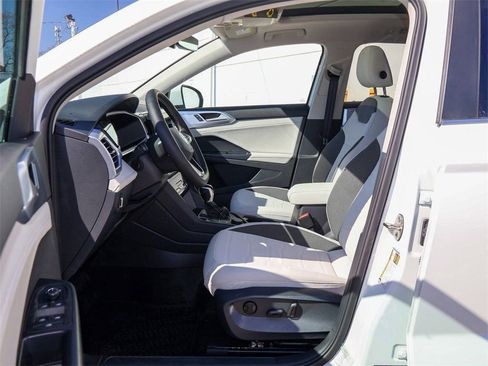 New 2026 Volkswagen Taos SE AWD/4WD image 11