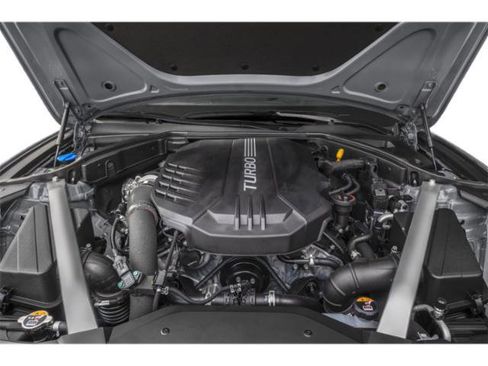 Certified 2025 Genesis G70 3.3T Advanced AWD/4WD image 15