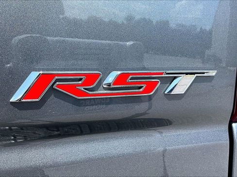 Used 2020 Chevrolet Silverado 1500 RST AWD/4WD image 25