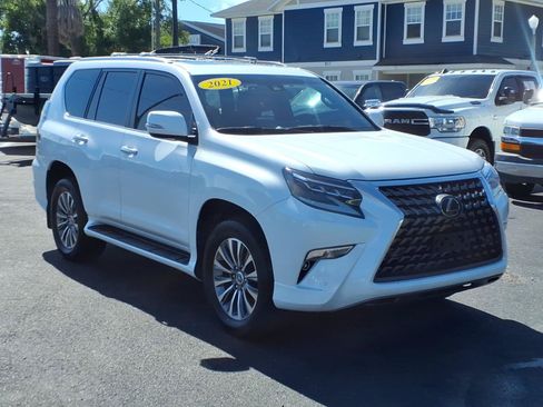 Used 2021 Lexus GX 460 Luxury w/ Accessory Package AWD/4WD image 7