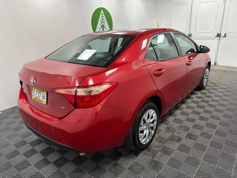 Used 2017 Toyota Corolla LE FWD image 6
