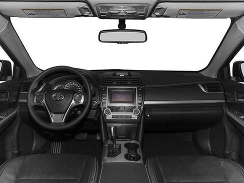 Used 2013 Toyota Camry LE FWD image 7