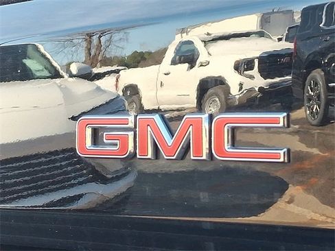 Used 2025 GMC Yukon XL Denali image 29