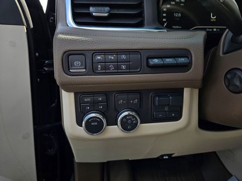 Used 2023 GMC Yukon Denali w/ Max Trailering Package AWD/4WD image 16