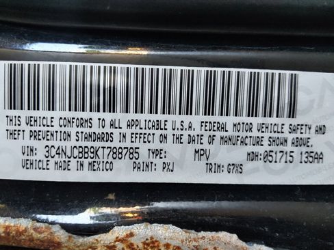 Used 2019 Jeep Compass Latitude FWD image 33