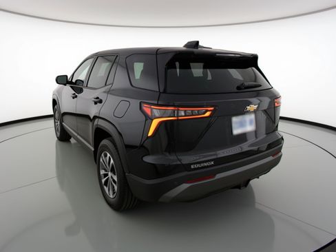 Used 2025 Chevrolet Equinox LT FWD image 6