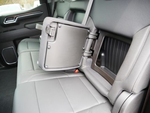 Used 2022 GMC Sierra 1500 SLT w/ SLT Convenience Package AWD/4WD image 36