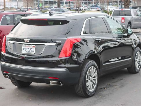Used 2017 Cadillac XT5 Luxury w/ Driver Awareness Package image 4