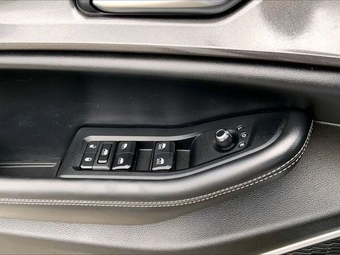 Used 2022 Jeep Grand Cherokee Altitude AWD/4WD image 48