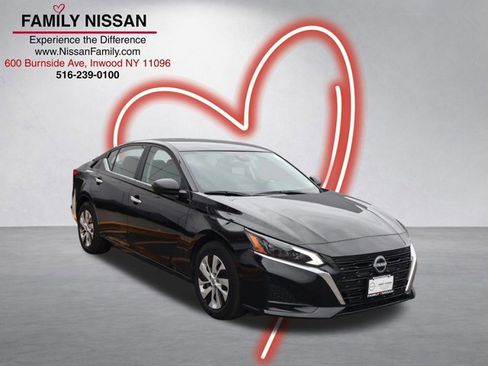 Certified 2025 Nissan Altima 2.5 S image 1