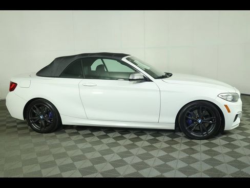 Used 2016 BMW M235i Convertible RWD image 12
