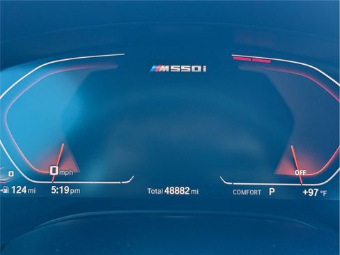 Used 2021 BMW M550i xDrive w/ Premium Package AWD/4WD image 16