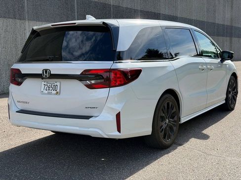 Used 2025 Honda Odyssey Sport-L image 3
