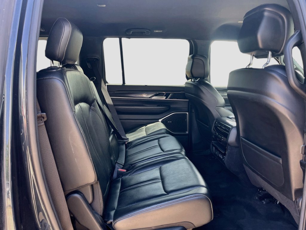 Used 2022 Jeep Wagoneer Series I w/ Convenience Group I AWD/4WD image 30