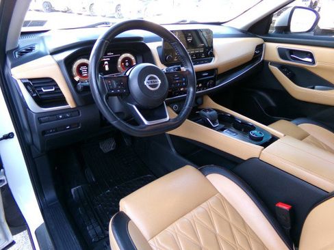 Used 2021 Nissan Rogue Platinum image 14