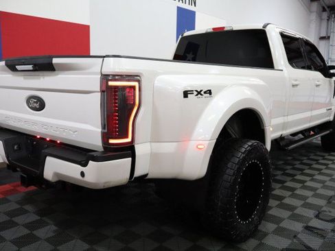 Used 2017 Ford F350 Lariat w/ Lariat Value Package AWD/4WD image 25