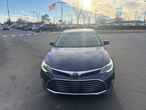 Used 2017 Toyota Avalon Limited image 11