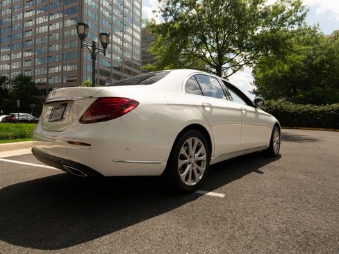 Used 2017 Mercedes-Benz E 300 image 3