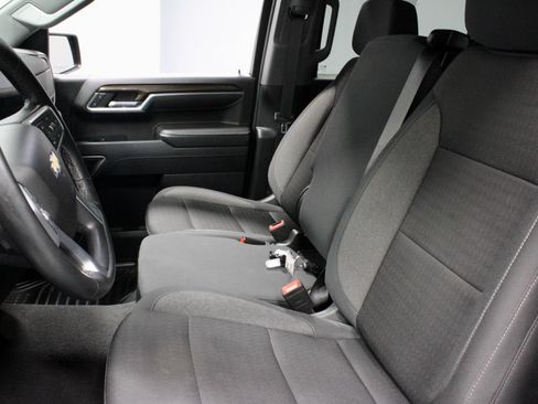 Used 2024 Chevrolet Silverado 1500 LT AWD/4WD image 23