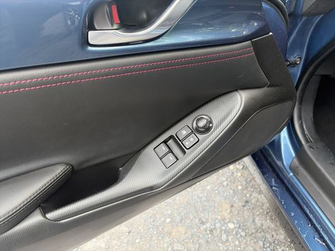 Used 2019 MAZDA MX-5 Miata RF Grand Touring RWD image 16