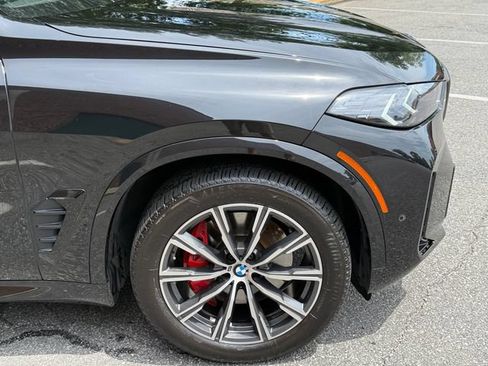 Used 2024 BMW X5 xDrive40i w/ M Sport Package AWD/4WD image 9