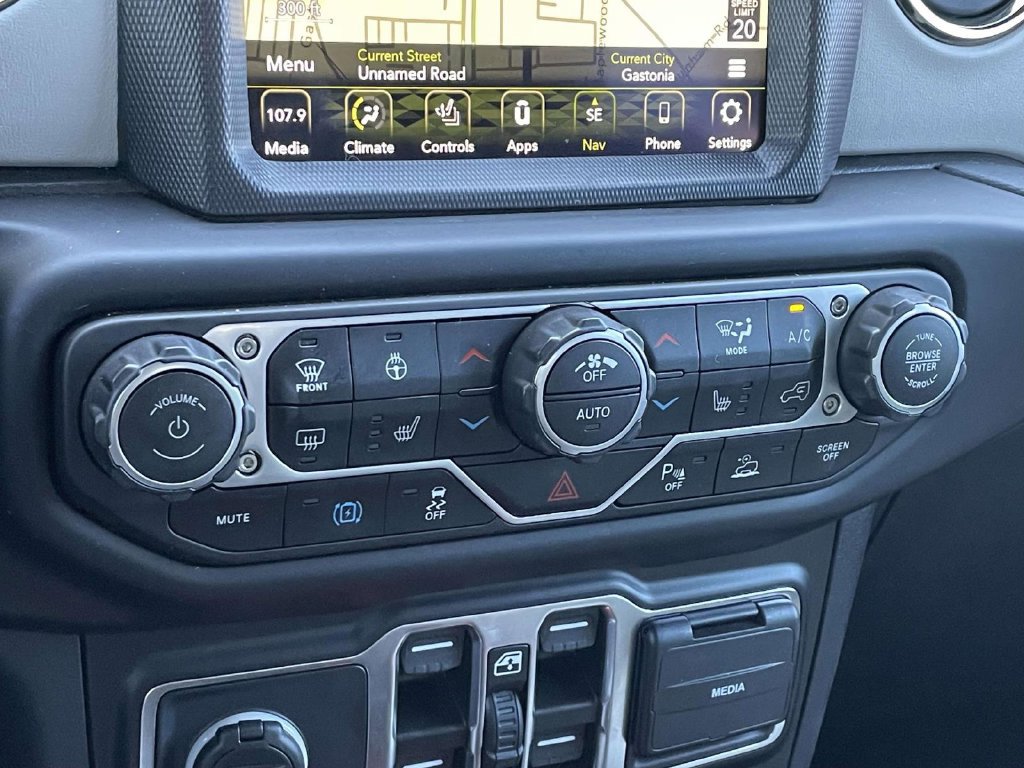 Used 2023 Jeep Wrangler Unlimited Sahara AWD/4WD image 35