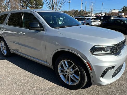 Used 2023 Dodge Durango GT image 5