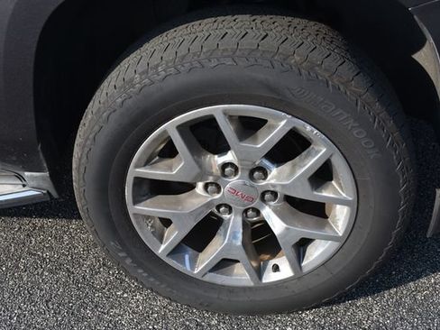 Used 2015 GMC Yukon SLT AWD/4WD image 11
