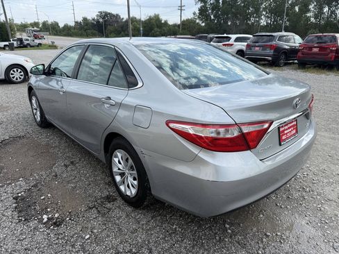 Used 2015 Toyota Camry LE FWD image 5