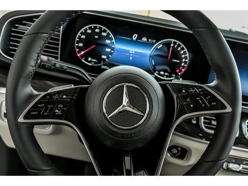 New 2026 Mercedes-Benz GLE 450e 4MATIC image 12