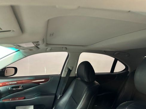 Used 2011 Lexus LS 460 w/ Comfort Pkg RWD image 39